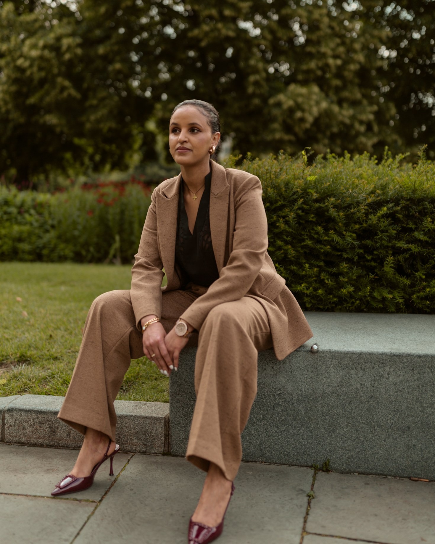 Step Up Your Fashion Game with Tong